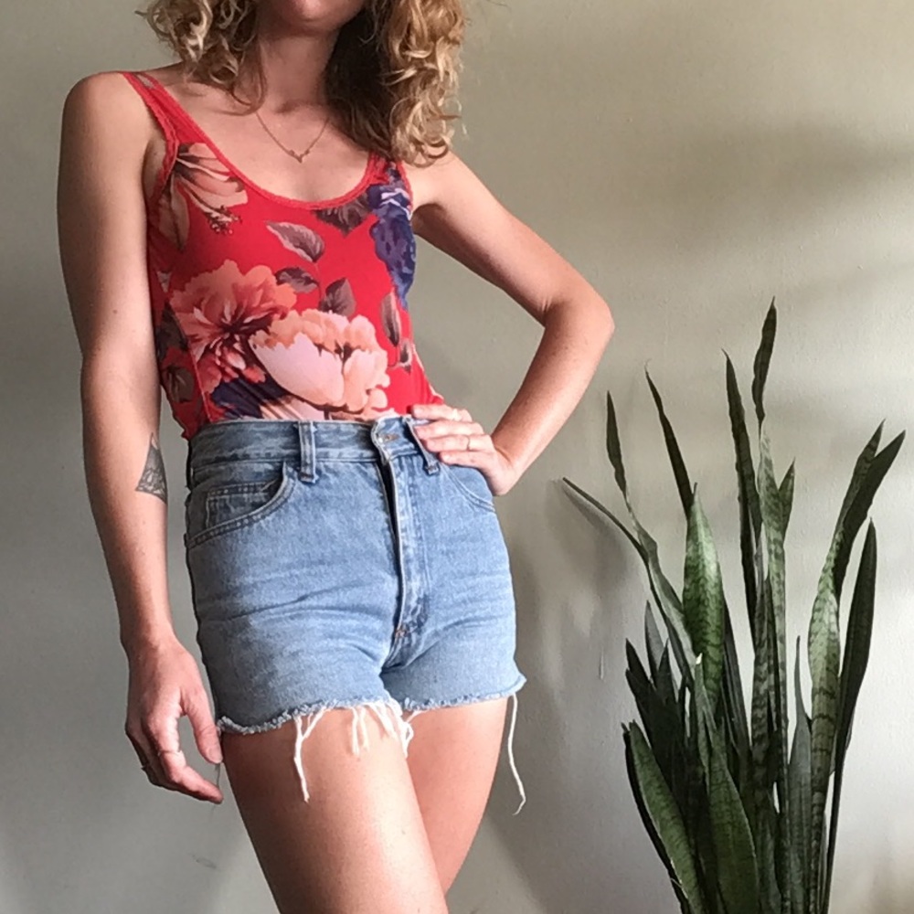 Floral Bodysuit - Picture 2 of 9
